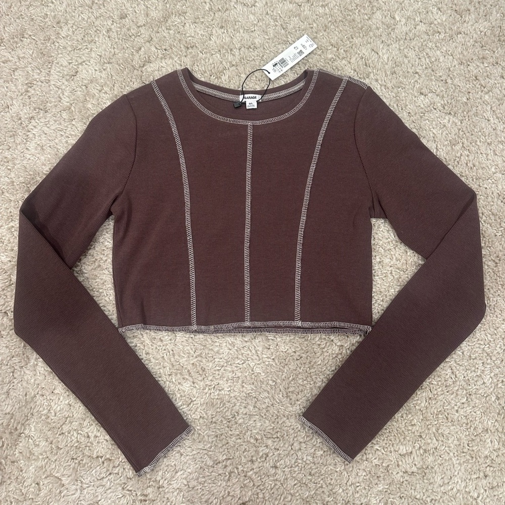 Garage
Size Large
Brown